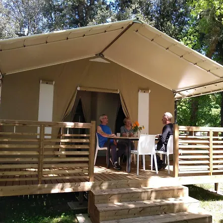 Camping Le Sorlut Cozes Exterior photo