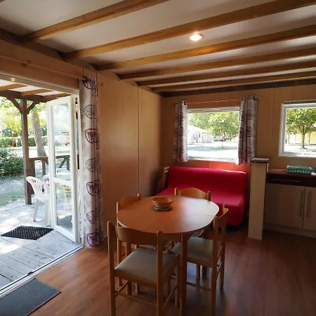 Camping Le Sorlut Cozes Exterior photo
